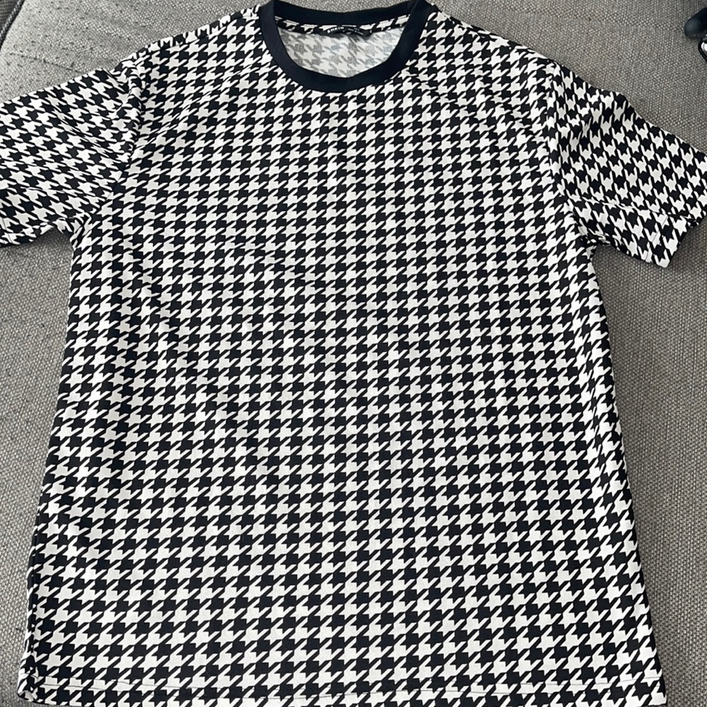 SHEIN men dogtooth Tshirt